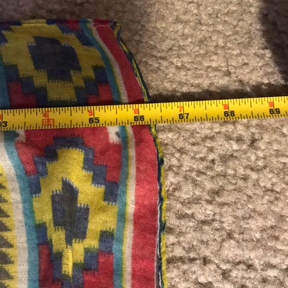 Beautiful printed tribal scarf! - Picture 4 of 4